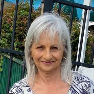 Meet your Posher, Louise